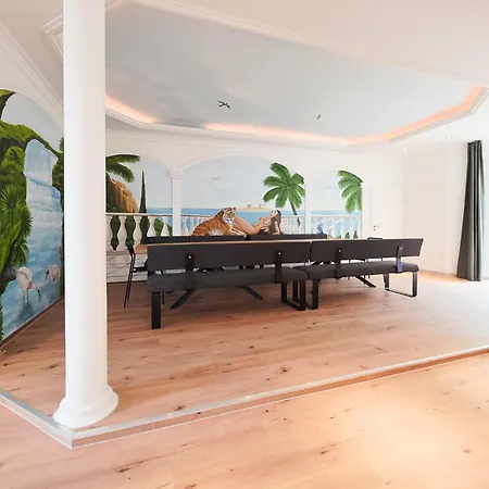 Grosszuegige Villa Mit 3 Apartments Und Garten *