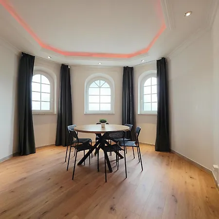 Grosszuegige Villa Mit 3 Apartments Und Garten Heinsberg (North Rhine-Westphalia)