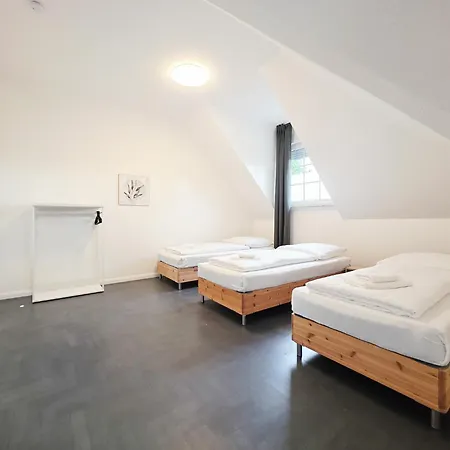 Apartamento Grosses Haus Mit 3 Und Garten *