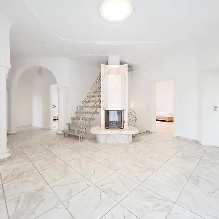 Grosszuegige Villa Mit 3 Apartments Und Garten * Heinsberg (North Rhine-Westphalia)