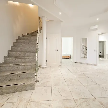 Appartement Grosszuegige Villa Mit 3 Apartments Und Garten Heinsberg (North Rhine-Westphalia)